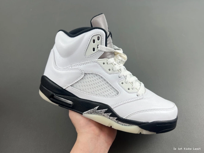 'WHITE AIR JORDAN DD0587-110 5 BLACK' RETRO 0727